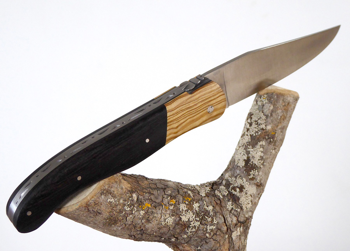Laguiole Knife Olivewood Handle & Brass Bolsters