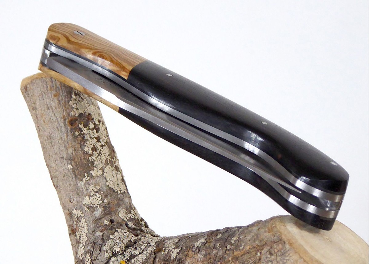 The Allure of Knife Wood Handles: A Perfect Blend of Beauty and