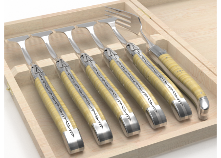 Set of 6 laguiole forks with curly maple wood handle and stainless steel bolsters image 4