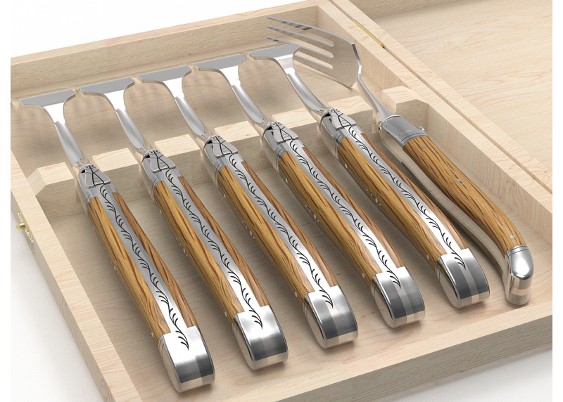 Set of 6 laguiole forks with oak wood handle and stainless steel bolsters image 4