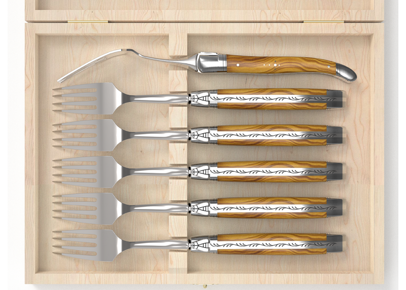 Set of 6 laguiole forks with olive wood handle and stainless steel bolsters image 3