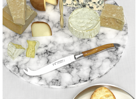Couteau à fromage Laguiole avec un manche en bois d'olivier et mitres en acier inoxydable image 2
