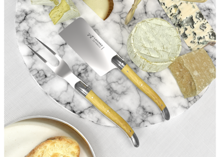 Laguiole cheese service with boxwood handle and stainless steel bolsters image 4