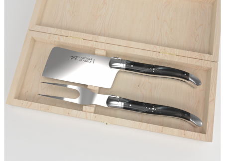 Laguiole cheese service with brown horn handle and stainless steel bolsters image 1