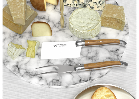 Laguiole cheese service with oak wood handle and stainless steel bolsters image 3