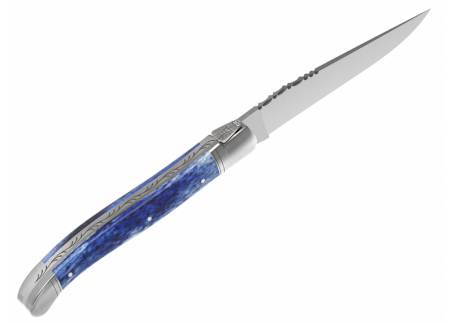 Couteau Laguiole avec un manche en os de girafe teinte bleu et 2 mitres inox image 3