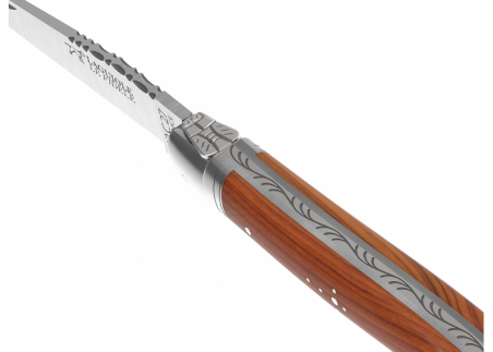 Couteau Laguiole avec un manche en bois d'If et 2 mitres en acier inoxydable image 1
