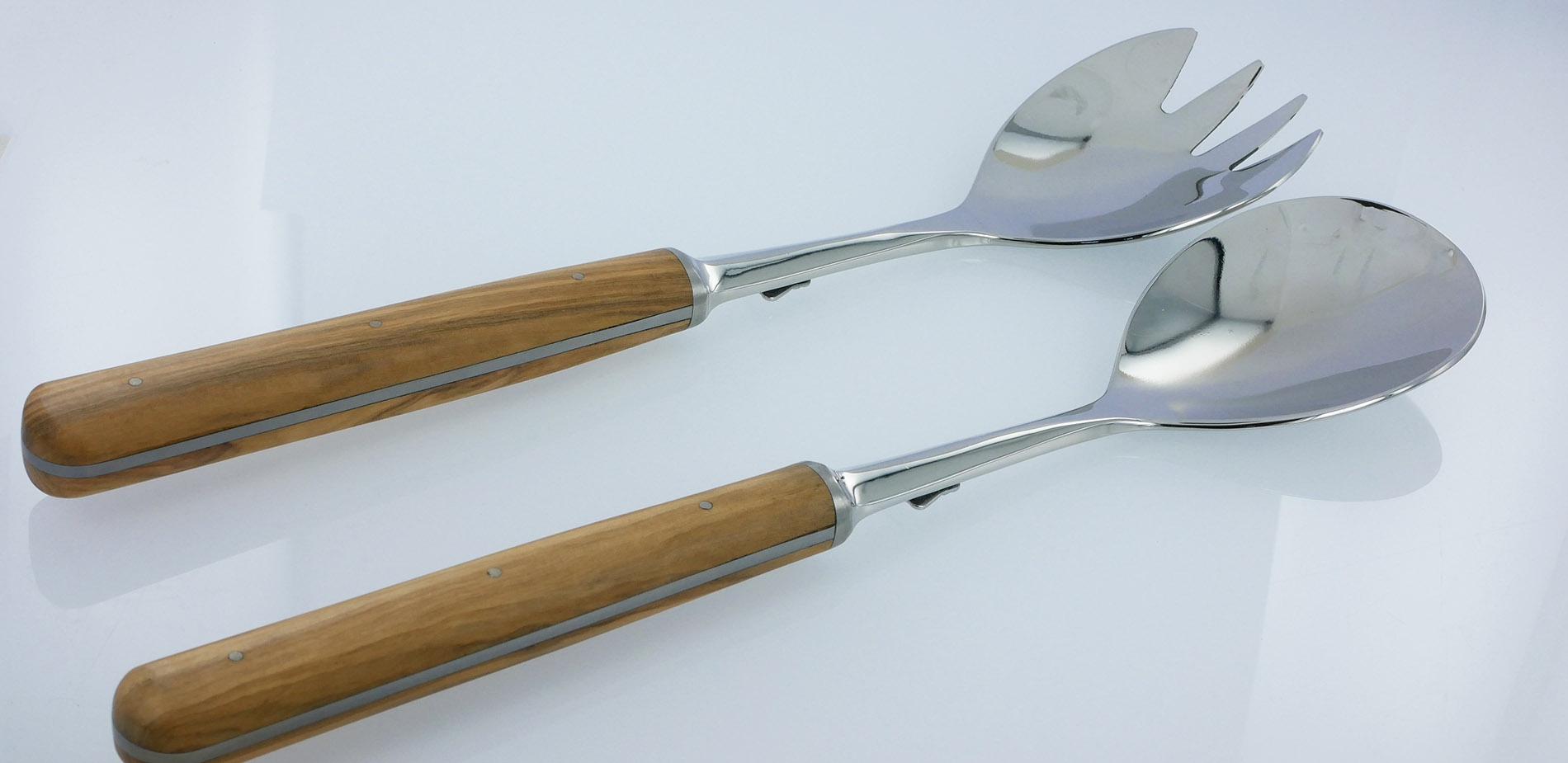 Laguiole salad server with olive wood handle - Laguiole Knives