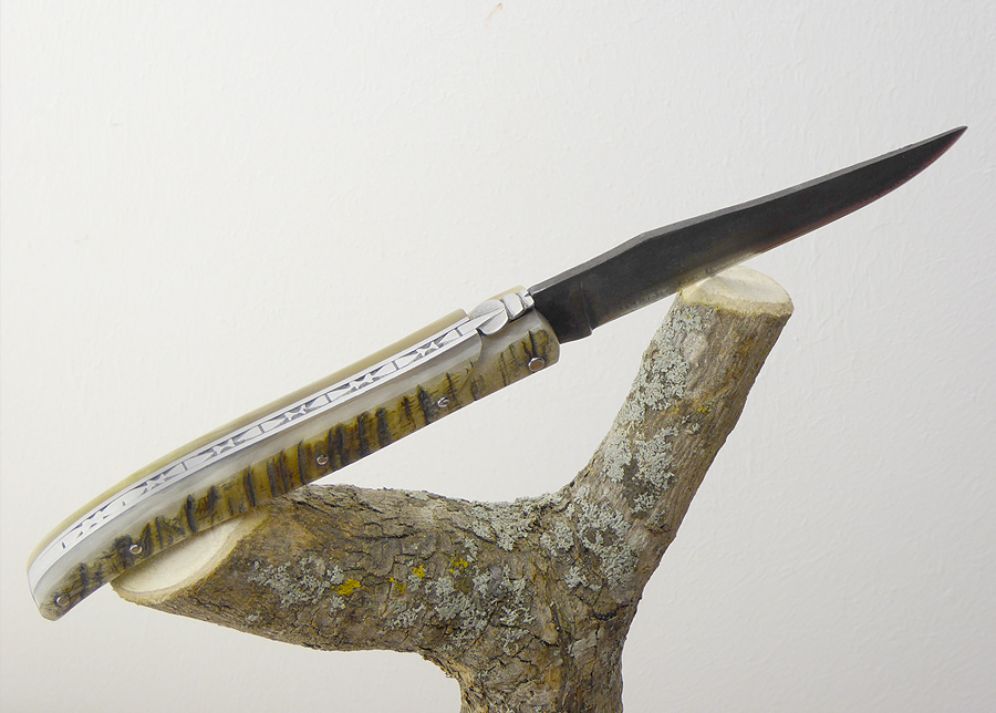 Laguiole Forged, with its Natural Ram's Horn Full Handle. GUILLOCHE Pattern  #1