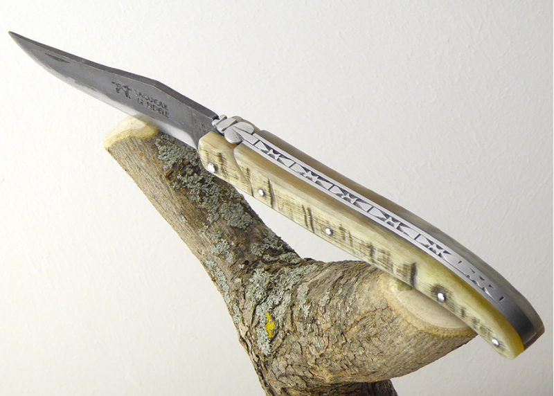 Laguiole Forged, with its Natural Ram's Horn Full Handle. image 3