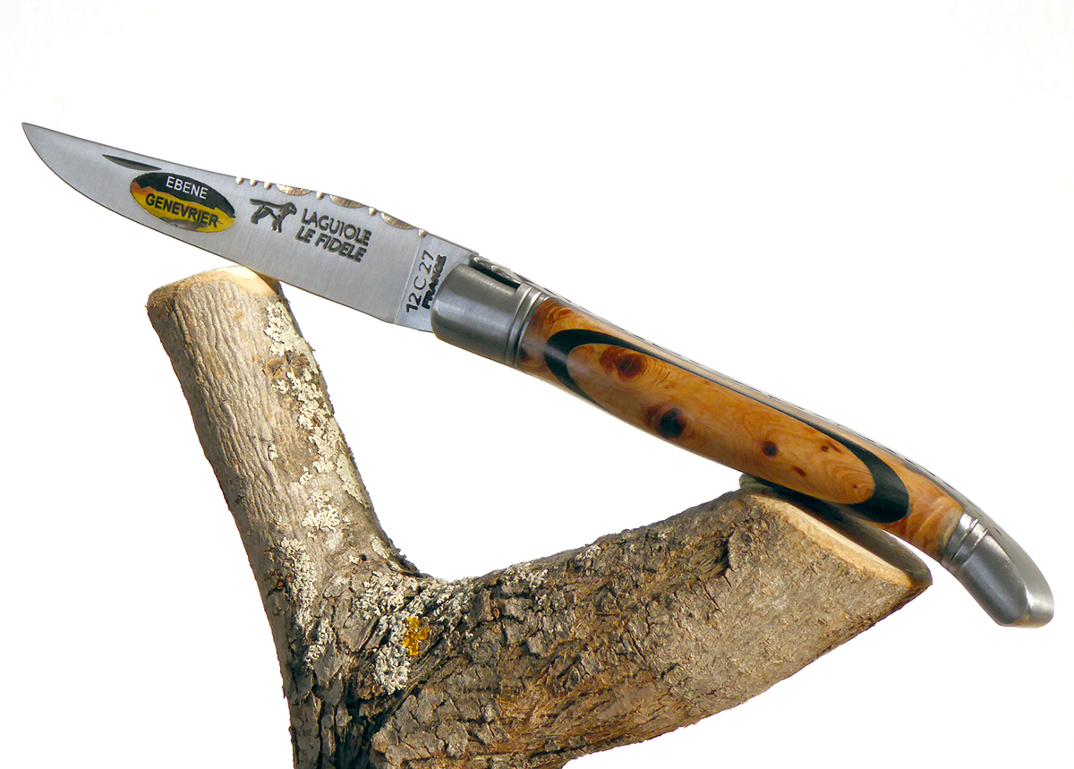 https://laguiole-17592.kxcdn.com/655/juniper-and-ebony-wood-laguiole-rounded-knife.jpg