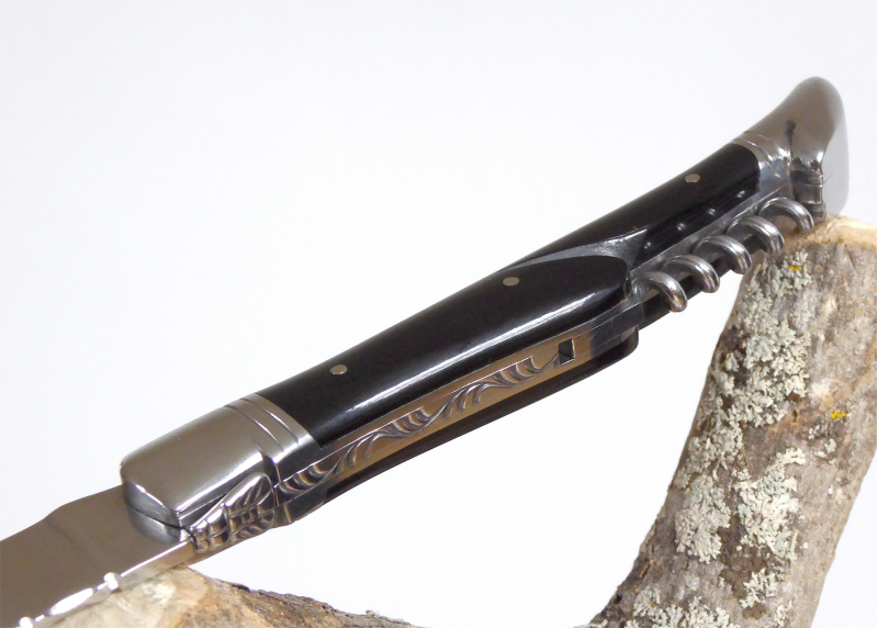 Brown horn - corkscrew - Laguiole Traditional Knives - Laguiole folding knife and corkscrew - Traditional collection   Handle ma