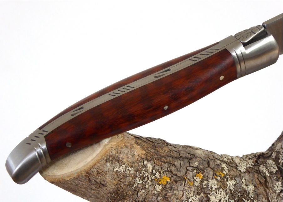 Couteau Laguiole Bombé avec son manche en bois d'amourette image 12