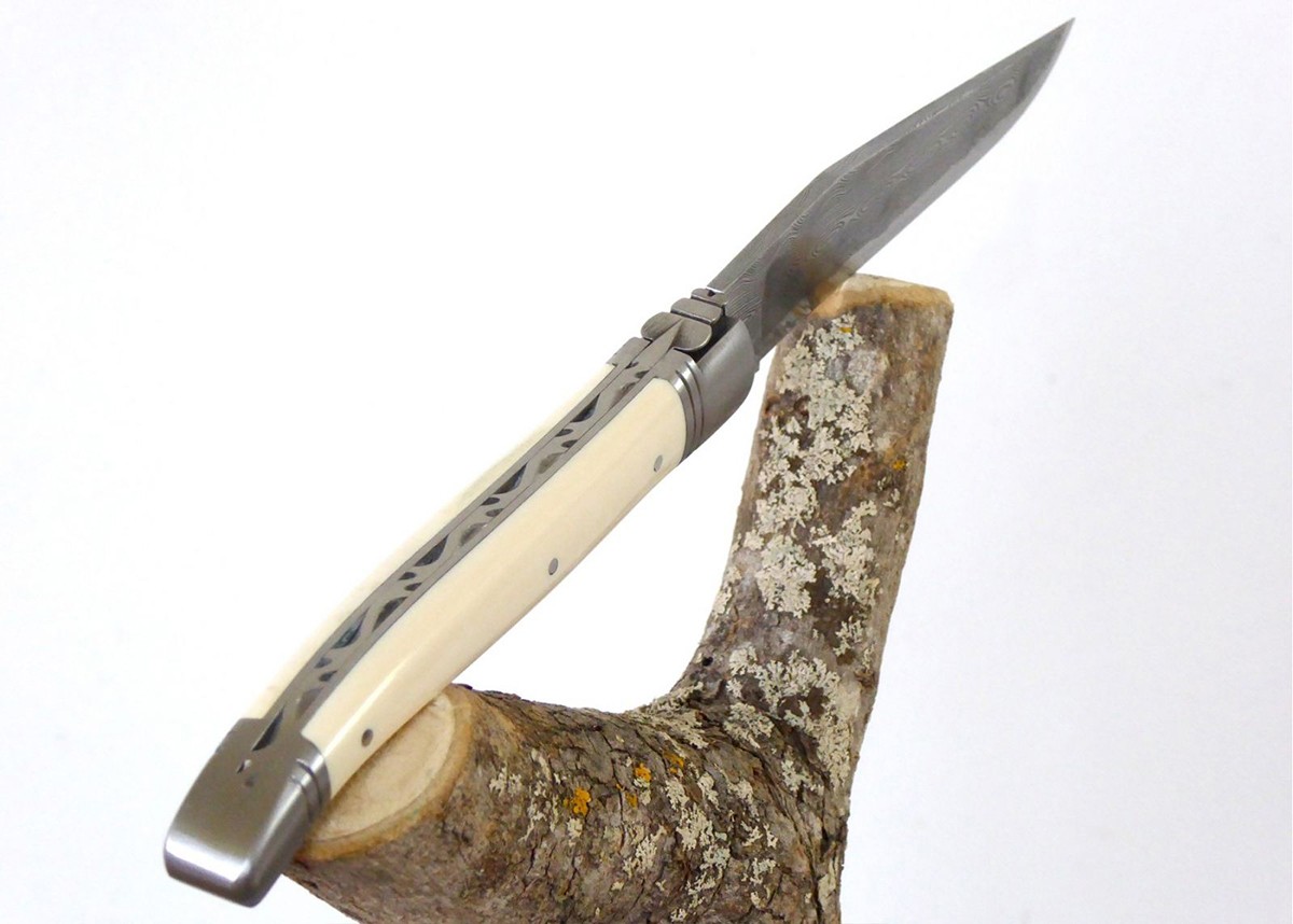 Couteau Laguiole avec Tire-Bouchon manche en Os de Bœuf