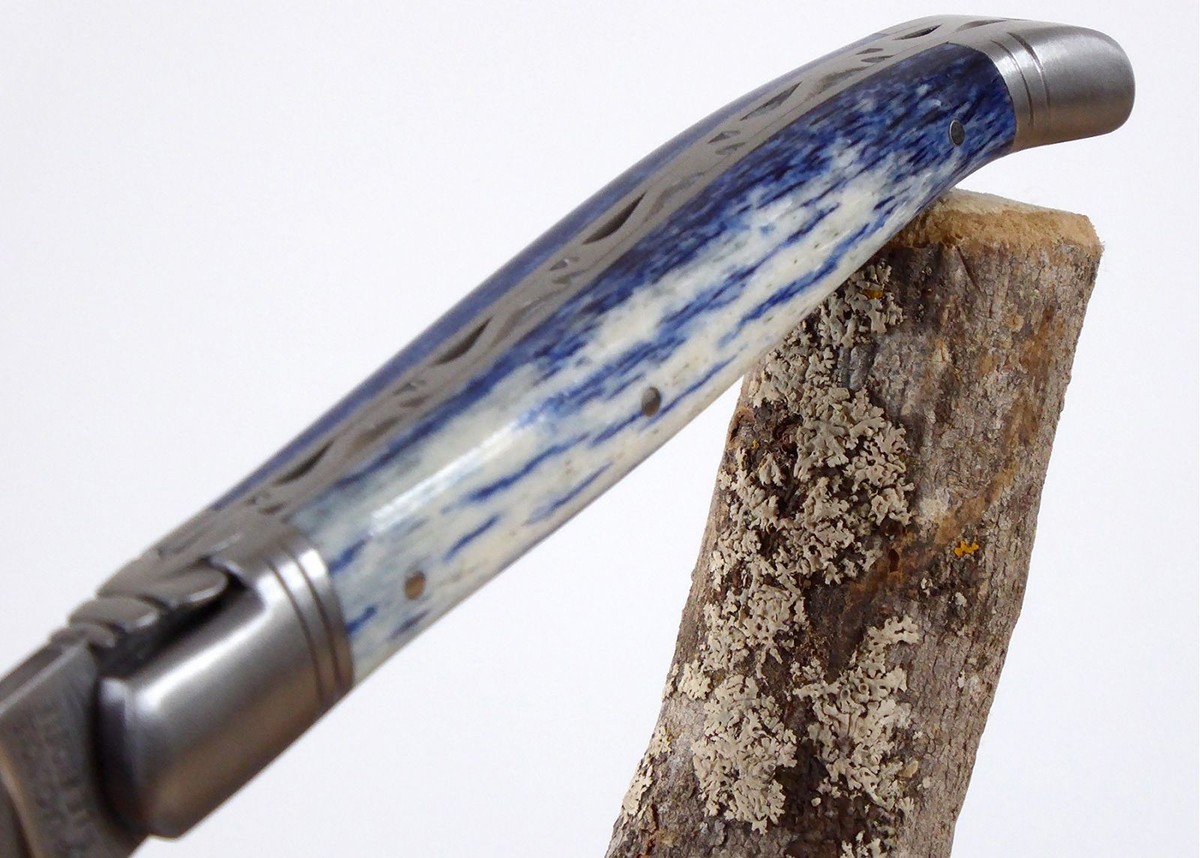 Couteau Laguiole lame Damas Manche en Os de Girafe teinté bleu image 2