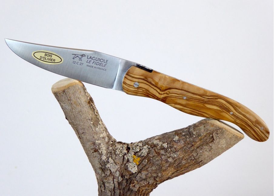 Laguiole de Chasse Forgé, Plein Manche en Bois d'Olivier image 3
