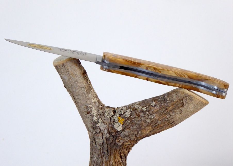 Laguiole de Chasse Forgé, Plein Manche en Bois d'Olivier image 7